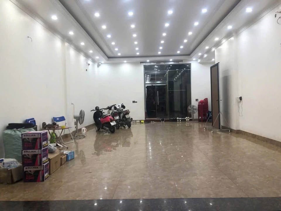 Cho thuê nhà 5 tầng mặt đường Nguyễn Du, 155m² giá 60 triệu - Vị trí đắc địa trung tâm!
