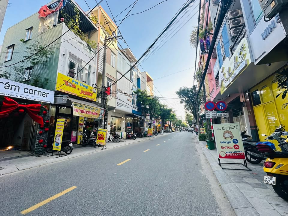 Nhà 2 tầng đường Nguyễn Hoàng, Quận Thanh Khê, 30m² giá 6.55 tỷ - Vị trí vàng kinh doanh