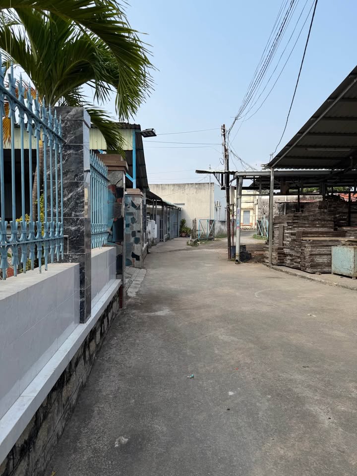 Đất nền Thị trấn Long Điền 197m² giá 1.86 tỷ - Đường bê tông xe hơi dễ dàng di chuyển!