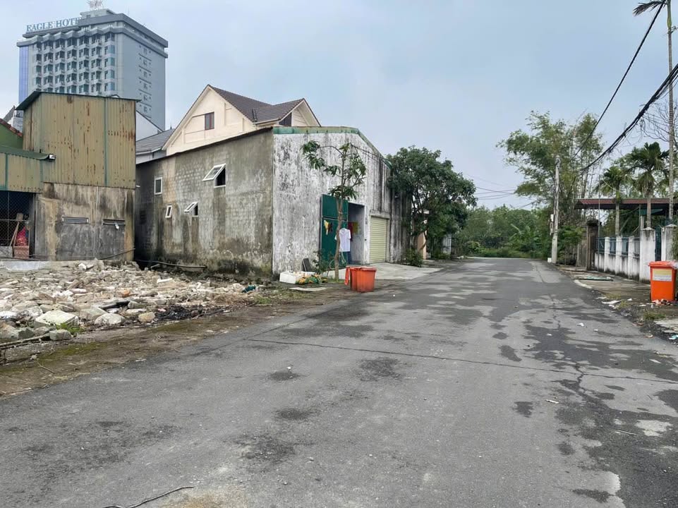 Bán đất Tổ 6 Nguyễn Du, 82m² giá 2 tỷ - Đường rộng thênh thang