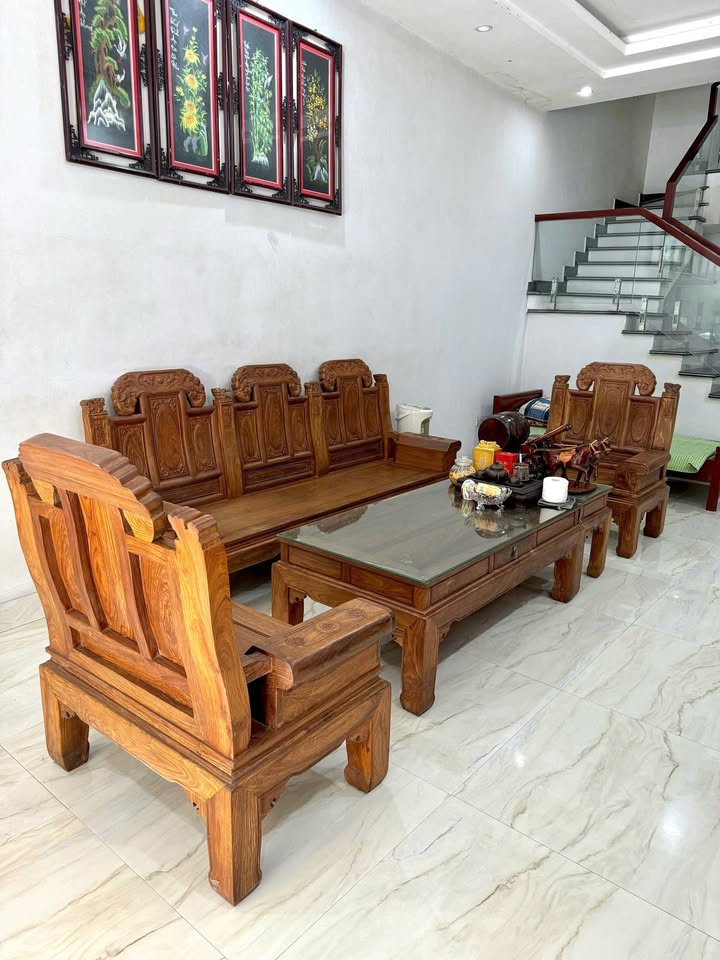 Nhà 3 tầng mặt đường Mông Dương 68.6m² giá 3.x tỷ - Để lại toàn bộ nội thất