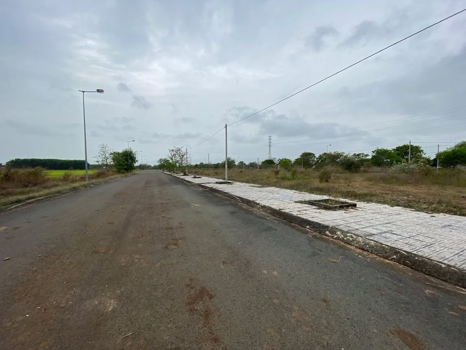 Đất nền Khu Tái Định Cư Phạm Hùng, 120m², giá chỉ 850 triệu - Đầu tư sinh lời ngay!