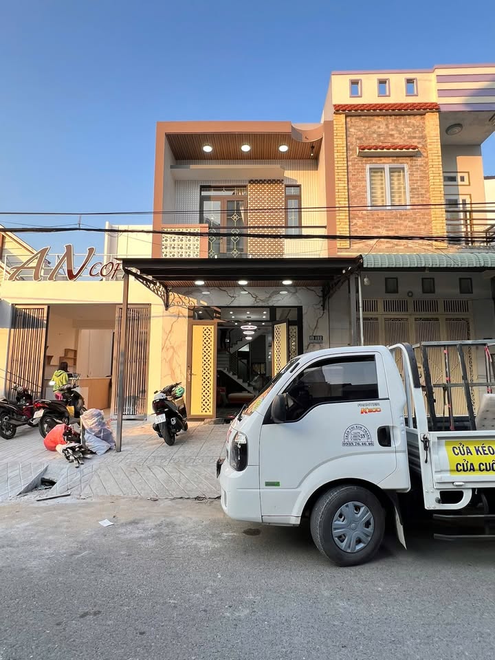 Nhà phố KDC Thới Nhựt 2, 90m² giá 5.8 tỷ - Chính chủ bán, đầy đủ nội thất!