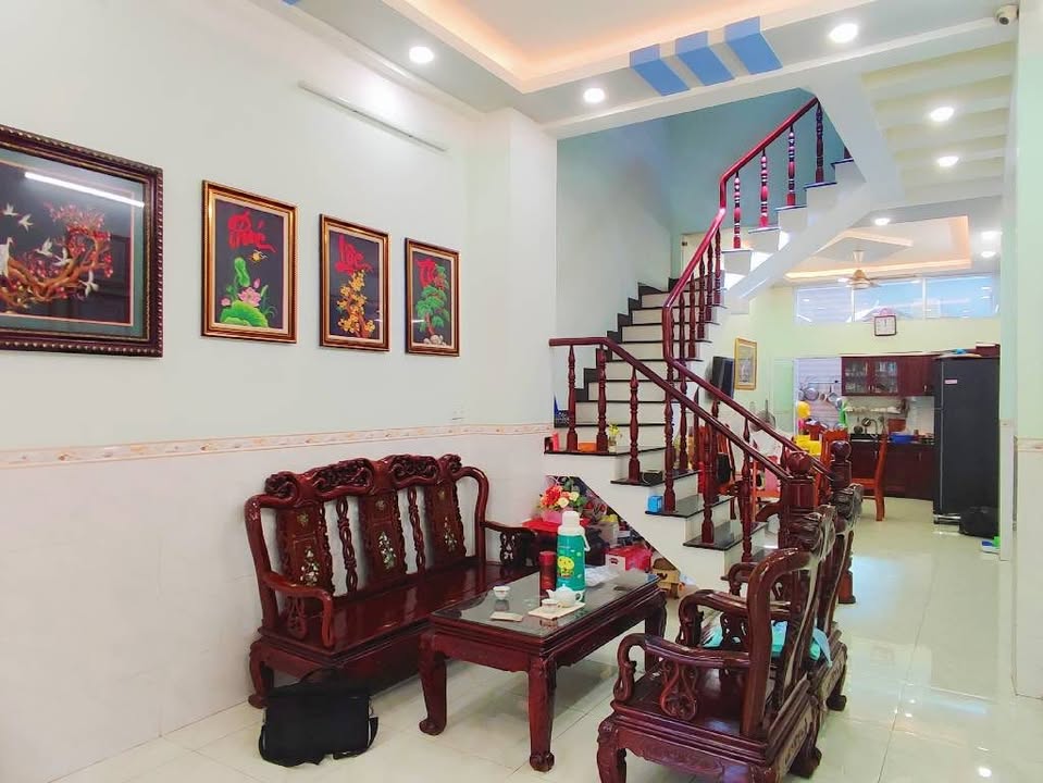 Nhà phố Nguyễn Xí Bình Thạnh 70m² giá 12 tỷ - Hẻm xe hơi rộng rãi!