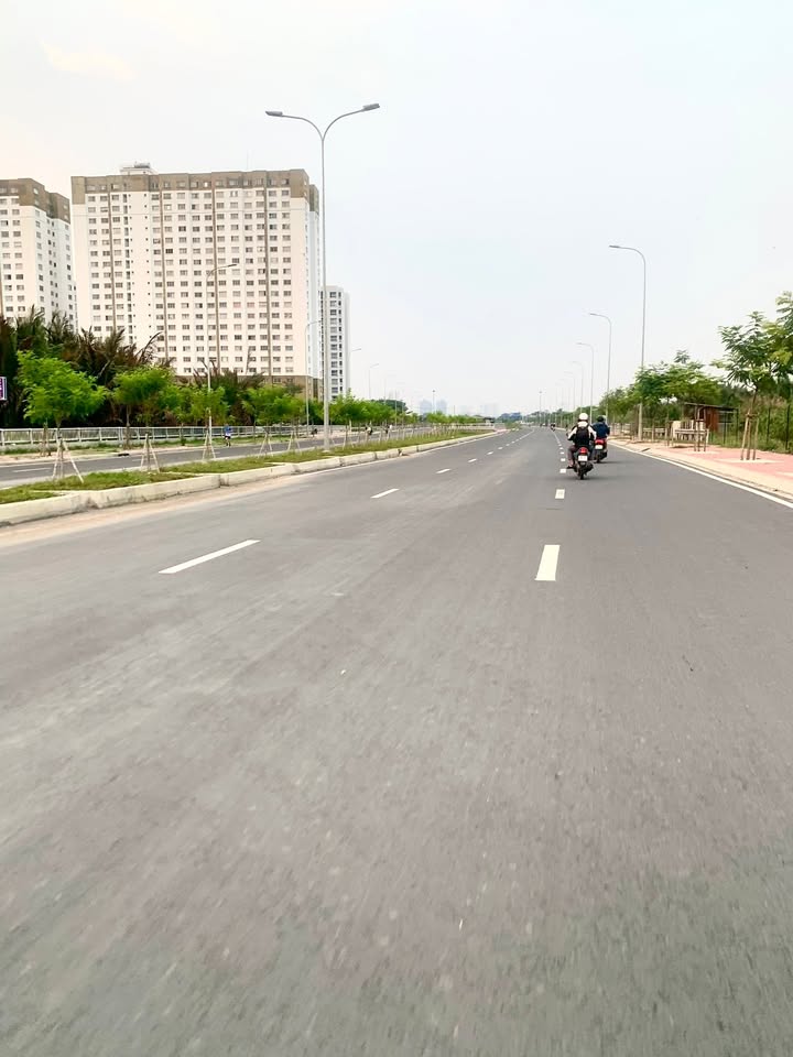 Nhà 3 tầng Đường Song Hành, Bình Chánh 153m² giá 13 tỷ - Sổ hồng riêng, hoàn công đầy đủ!