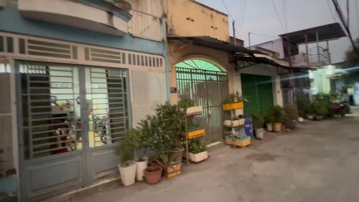 Đất thổ cư 100m² tại Hóc Môn giá 2.65 tỷ - Sổ hồng chính chủ, đầu tư sinh lời!