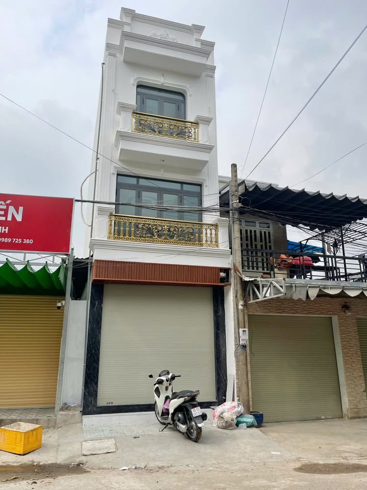 Nhà mặt tiền Lý Văn Sâm, Biên Hòa 150m² giá 5.6 tỷ - Vị trí kinh doanh đắc địa!