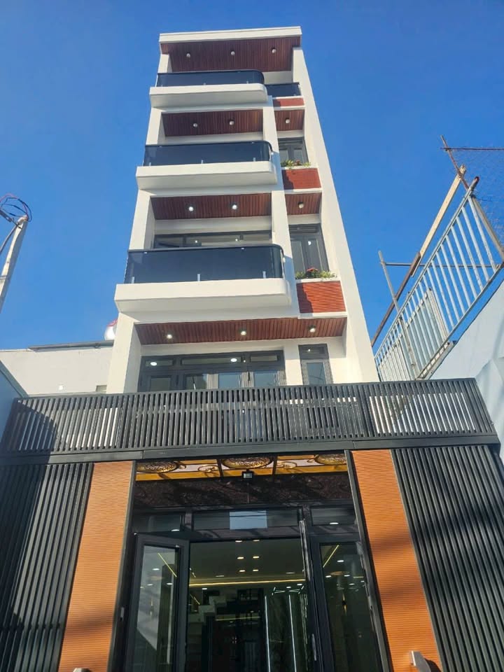 Nhà phố 4 tầng mặt tiền hẻm 390 Quốc lộ 1, 76m² giá 8.8 tỷ - Thang máy 450kg, thương lượng ngay!