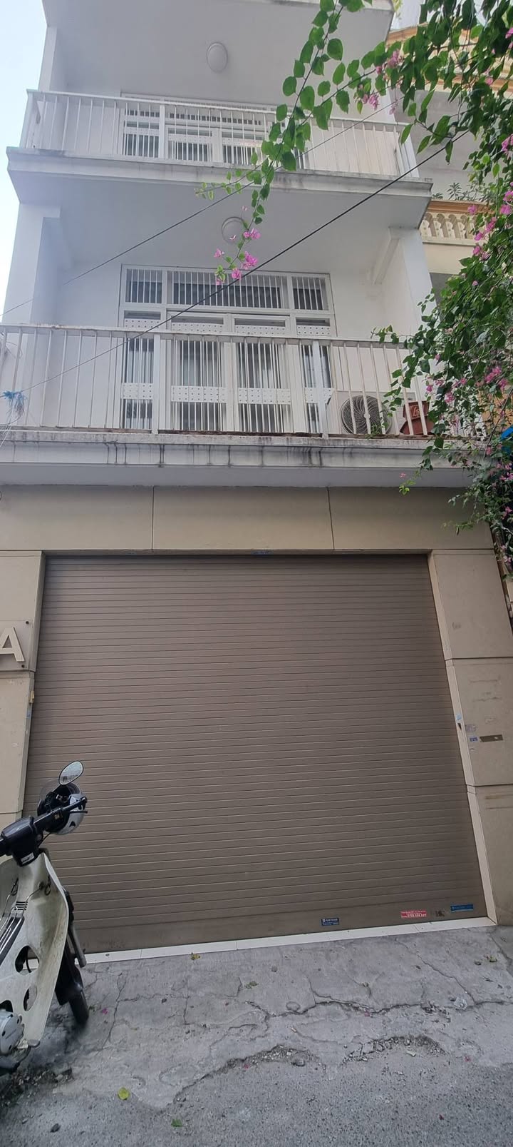 Cho thuê mặt bằng kinh doanh Thái Hà 22m² giá 8 triệu - Vị trí đắc địa, ô tô đỗ thoải mái!