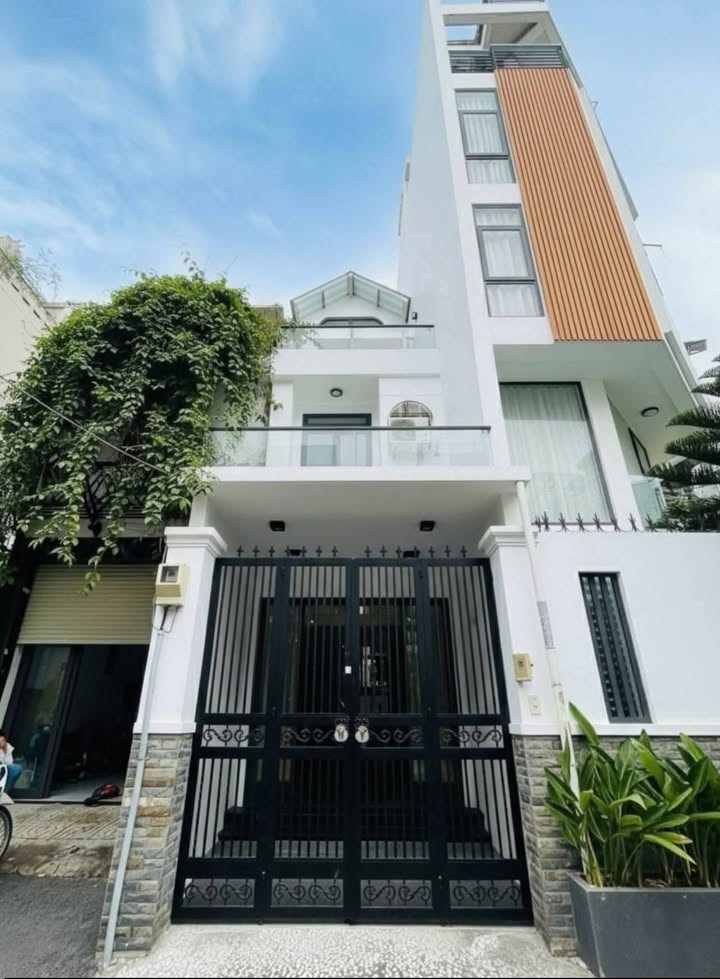 Nhà phố Cư Xá Đồng Tiến Q10 40m² giá 7 tỷ - Vị trí đắc địa, ô tô vào tận nhà!