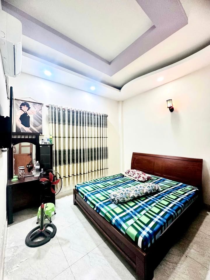 Nhà 2 tầng hẻm ô tô Phạm Văn Bạch, Tân Bình 40m² giá 3 tỷ - Sẵn sàng vào ở!