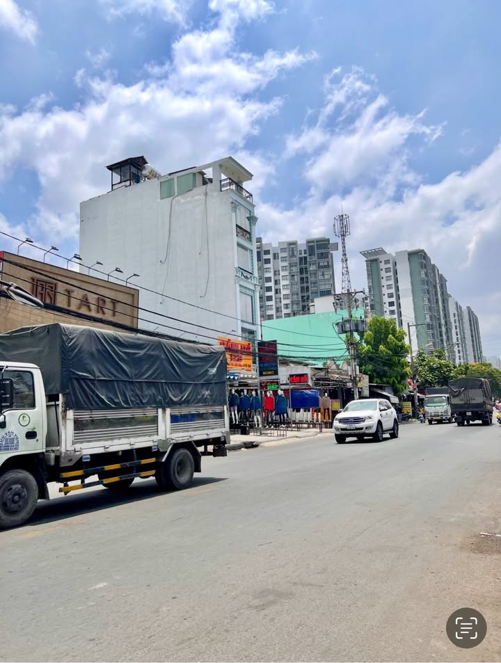 Nhà 4 tầng gần AEON Tân Phú 80m² giá chỉ 6.99 tỷ - Đầu tư sinh lời cao!