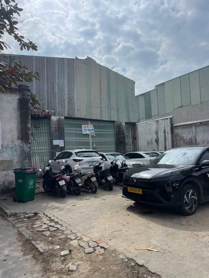 Mặt bằng 305m² cho thuê tại mặt tiền biển Nguyễn Tất Thành - Cơ hội kinh doanh hấp dẫn!