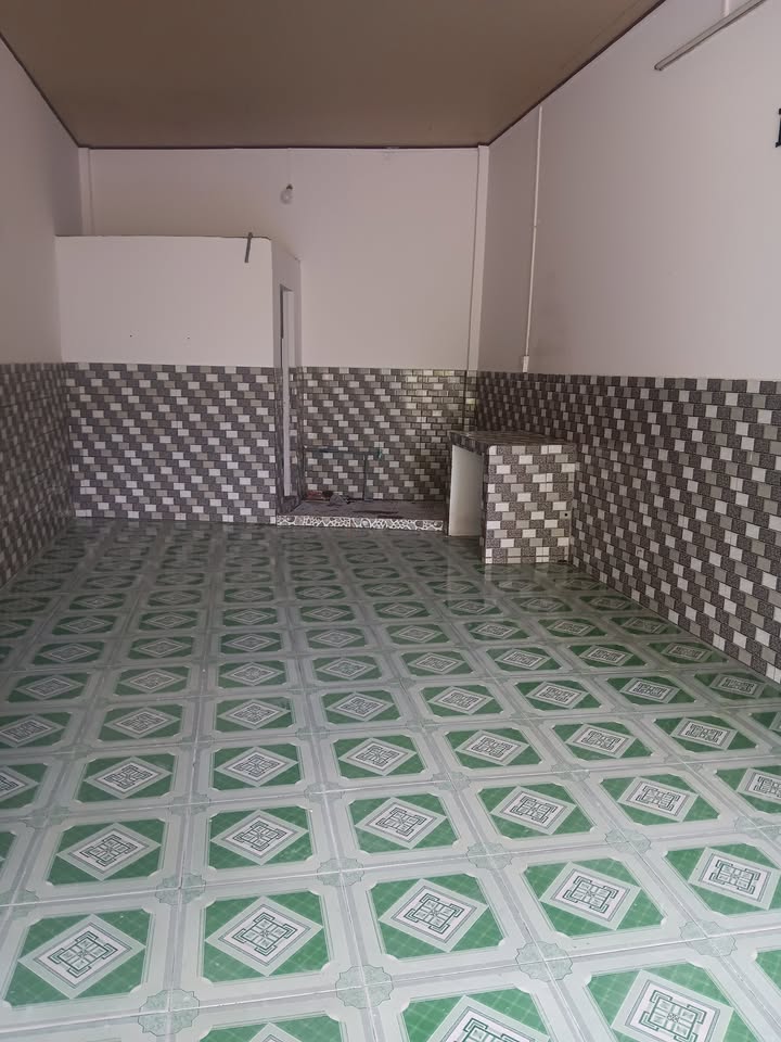 Cho thuê mặt bằng tại phường Đạo Thạnh, 40m² chỉ 2 triệu/tháng - Kinh doanh thuận lợi!