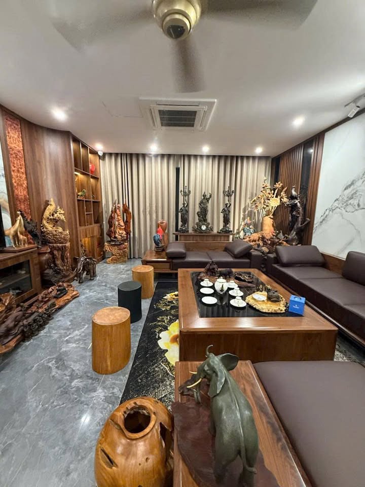 Nhà 8 tầng Ngọc Hà, Ba Đình 85m² giá 27.5 tỷ - View Lăng Bác độc đáo!