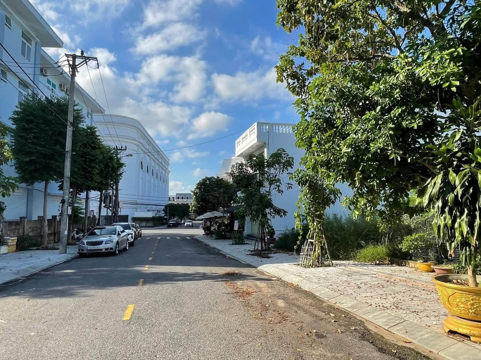 Đất nền Trương Công Kỉnh, Đông Hà 120m² giá 2.5 tỷ - Đất cao ráo, vị trí đắc địa!