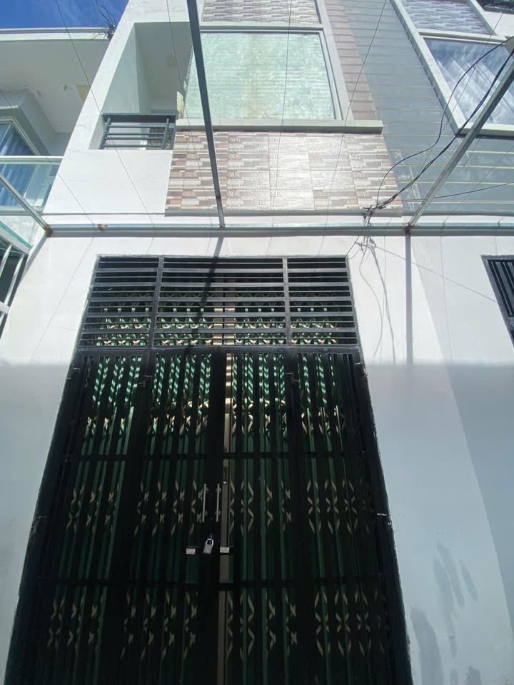 Nhà phố gần hẻm Âu Cơ, Nha Trang 70.2m² giá 3.7 tỷ - Pháp lý hoàn chỉnh, sẵn sàng vào ở!