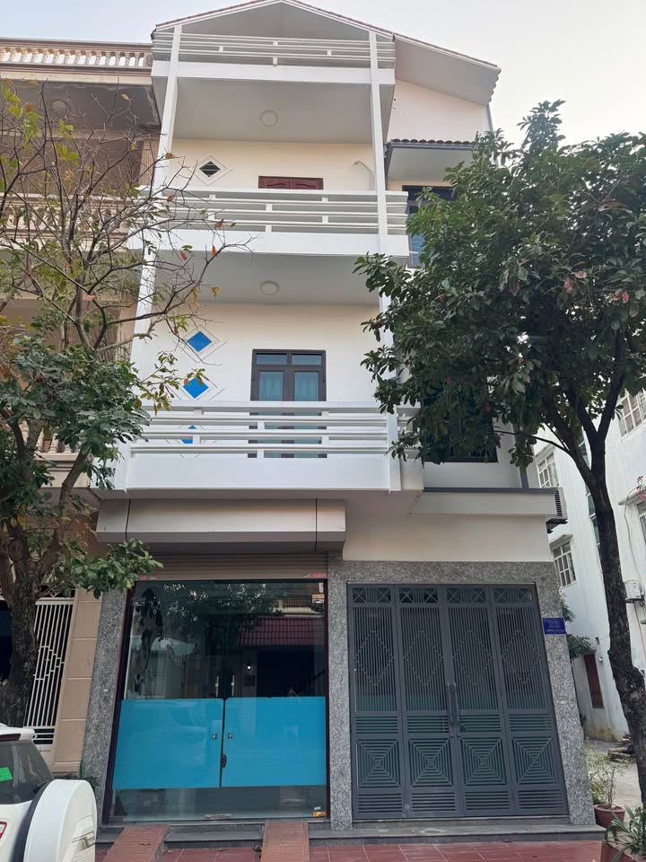 Nhà mặt phố Nguyễn Công Hoà, Hải Dương 144m² giá 12 triệu - Phù hợp làm văn phòng!