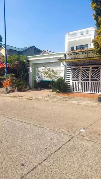 Đất thổ cư 150m² tại Thới Hòa, Bình Dương - Giá 2.1 tỷ, gần trường học và chợ!