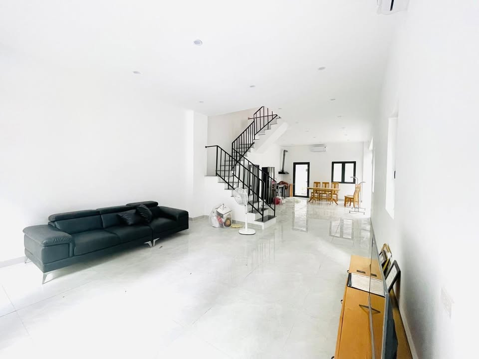 Nhà phố biển Xẻ khe, Gia Lâm 112m² - Cho thuê giá chỉ 6 triệu/tháng!