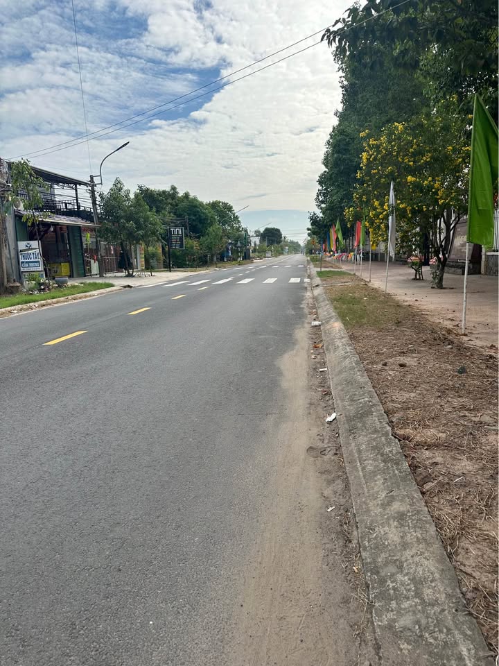 Nhà mặt tiền Trần Hưng Đạo, Phường 1, Tây Ninh 100m² chỉ 55 tỷ - Cơ hội đầu tư tuyệt vời!