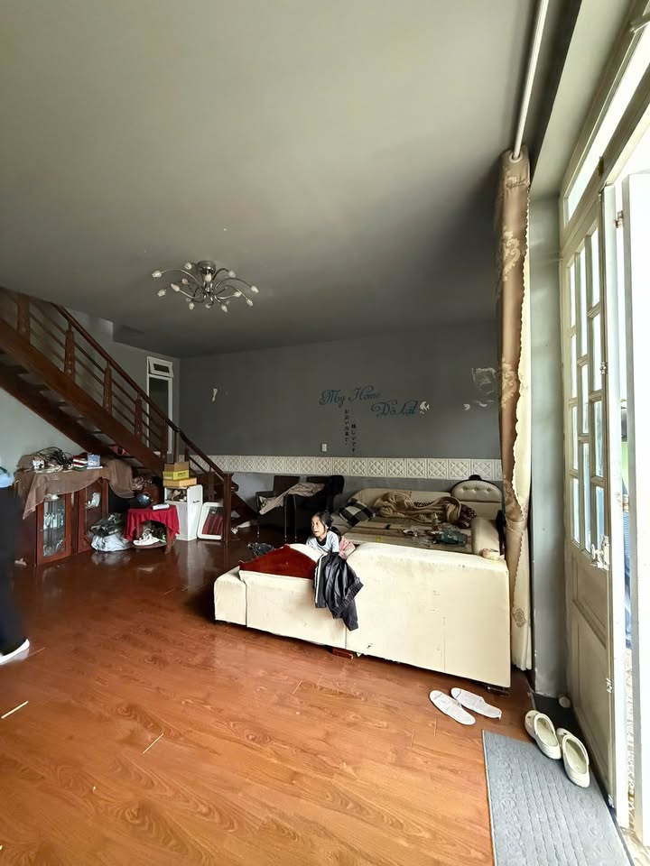 Bán nhà Đường Đặng Thái Thân, Đà Lạt 140m² giá 4.2 tỷ - Hướng Đông Nam, Sổ đỏ chính chủ!