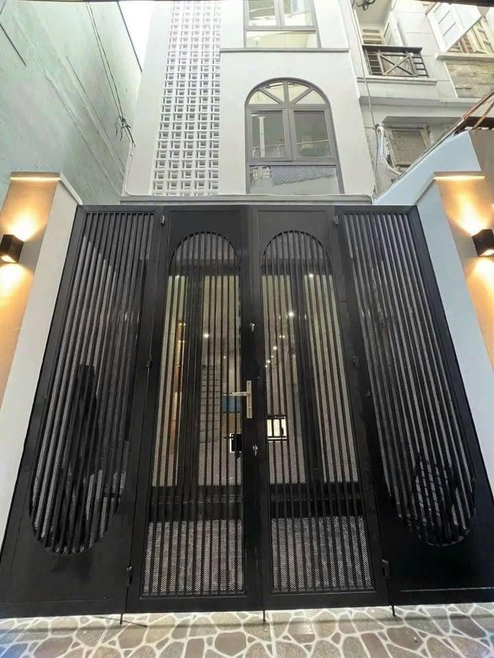 Nhà riêng Nguyễn Thị Minh Khai, Quận 3 - 4 PN, cho thuê 20 triệu/tháng