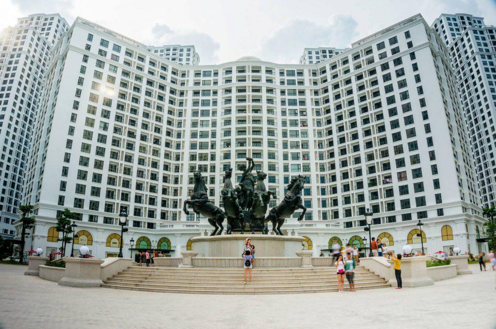 Căn hộ Royal City Thanh Xuân 104m² giá 10 tỷ - Nội thất đầy đủ, ban công hướng mát!