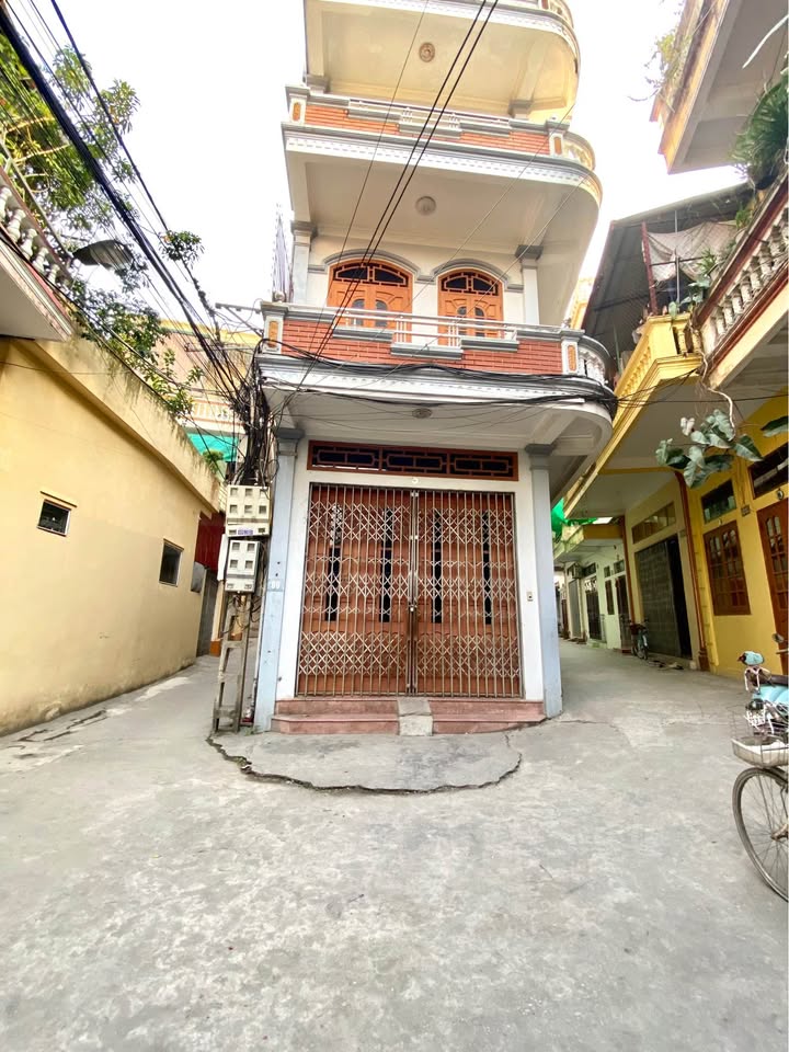 Nhà lô góc 3 tầng Quang Trung 48m² giá 2 tỷ - Không thể bỏ lỡ!