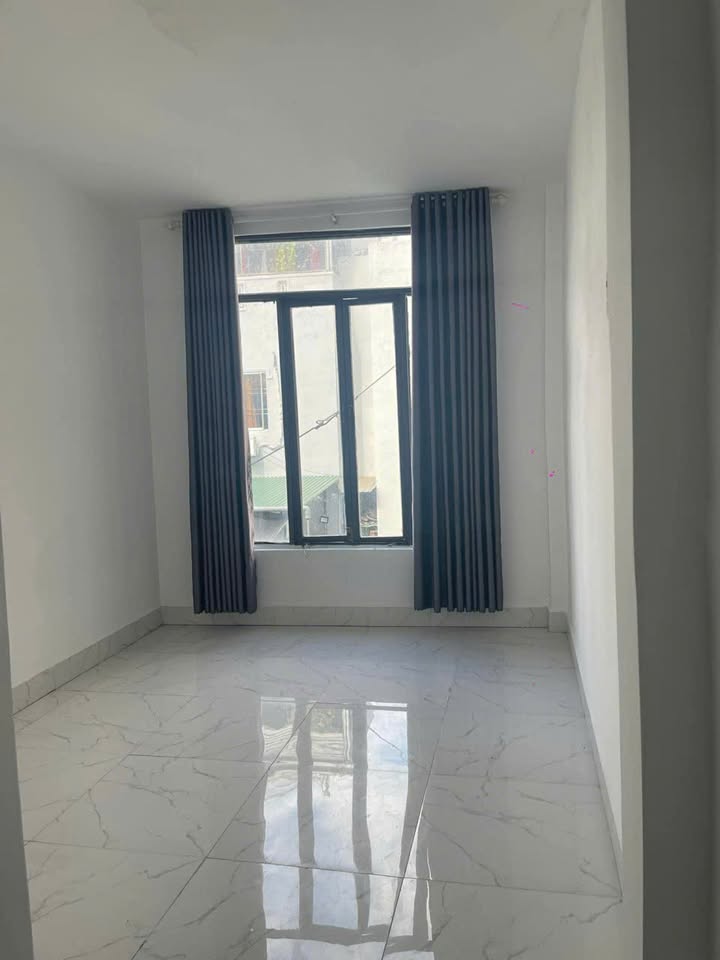 Nhà cho thuê hẻm 3m Dã Tượng, Nha Trang 50m² - Có chỗ đậu ô tô!