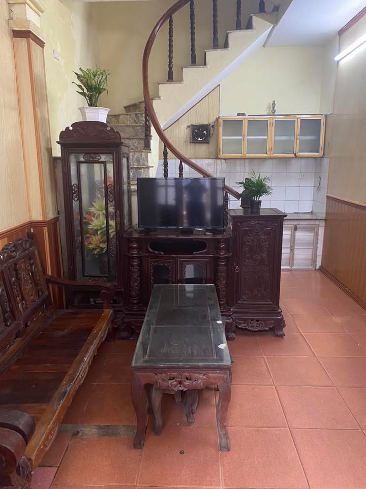 Nhà riêng 2 tầng tại 305 Vĩnh Hưng, Hoàng Mai 40m² giá 6 triệu - Thuận tiện sinh sống!