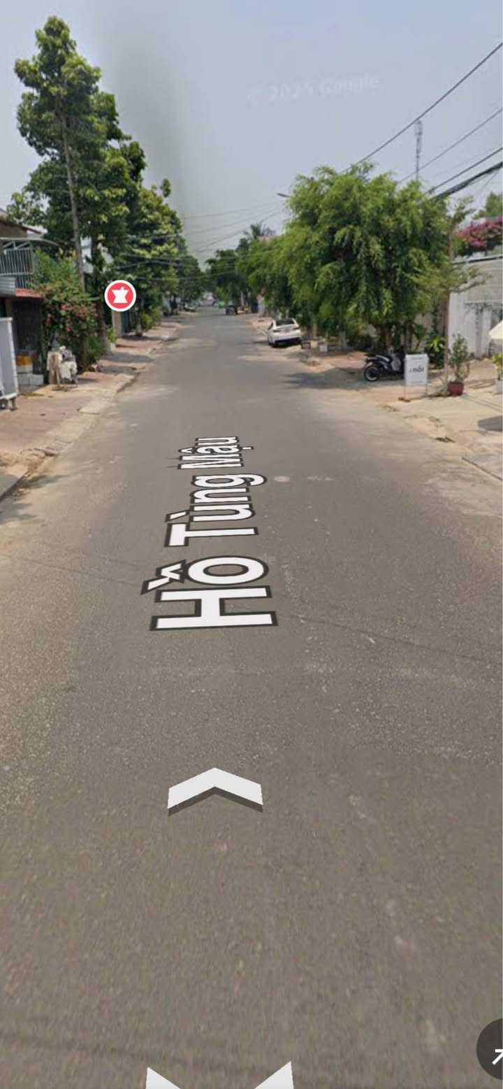 Nhà phố kinh doanh đường Hồ Tùng Mậu, Kon Tum 148m² giá 2.4 tỷ - Sở hữu ngay!