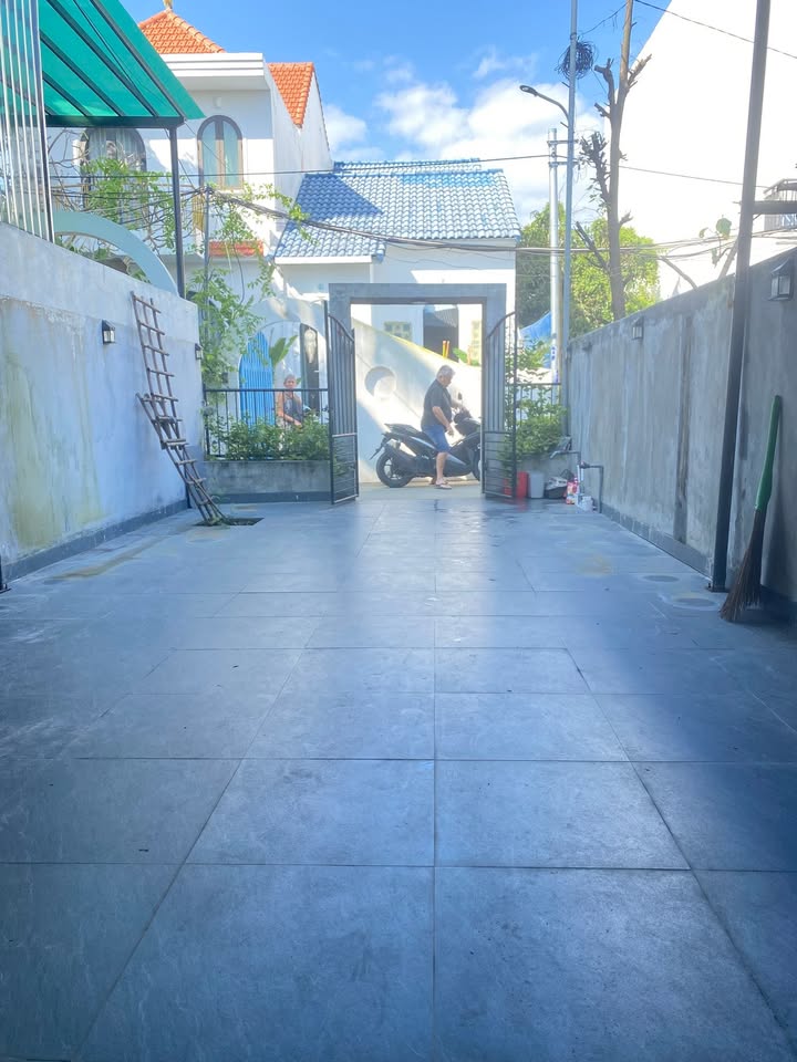 Đất Cẩm Thanh 100m² giá 2 tỷ - Tặng nhà, vị trí gần chợ Bà Lê!