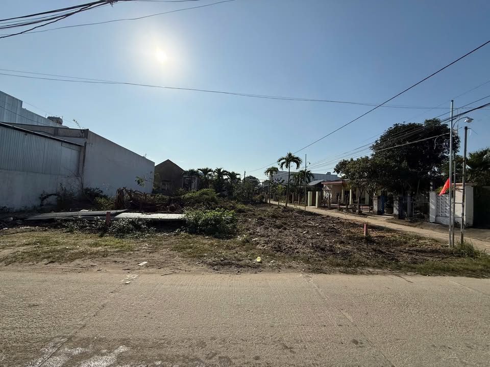 Đất ở tại đô thị 175,2m² tại Khối phố Tân Khai - Giá thỏa thuận, cơ hội đầu tư hấp dẫn!