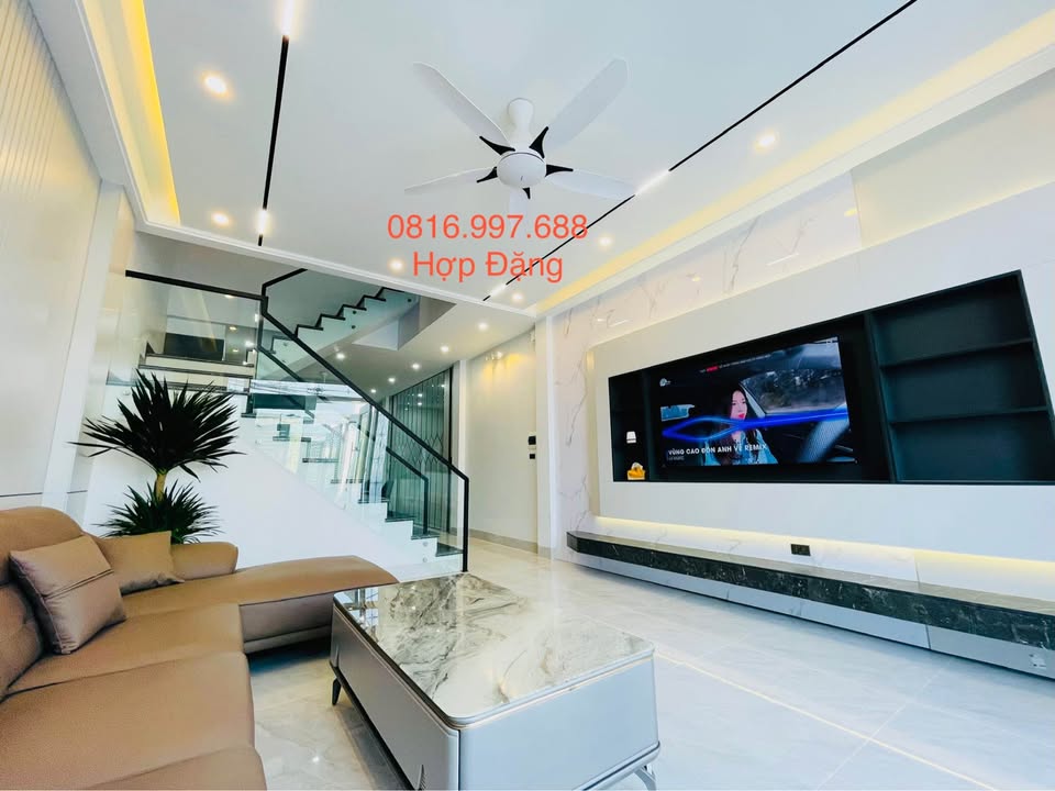 Nhà 3 tầng hiện đại Phường Đông Hương 80m² giá 5 tỷ - Sổ đỏ chính chủ sang tên ngay!