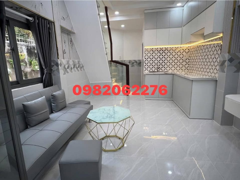 Nhà đẹp Kim Ngưu 30m² giá 3 tỷ - Gần Vincom Bà Triệu, ô tô đỗ cửa!