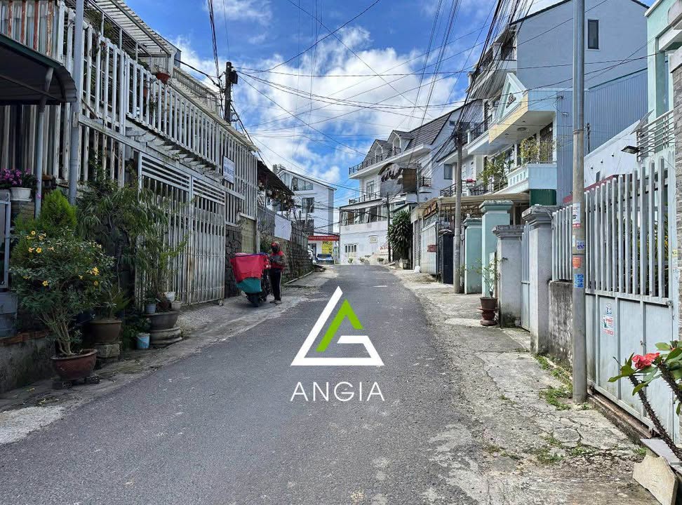 Đất Thông Thiên Học Đà Lạt 99m² giá 6.4 tỷ - Sổ riêng, vị trí đẹp!