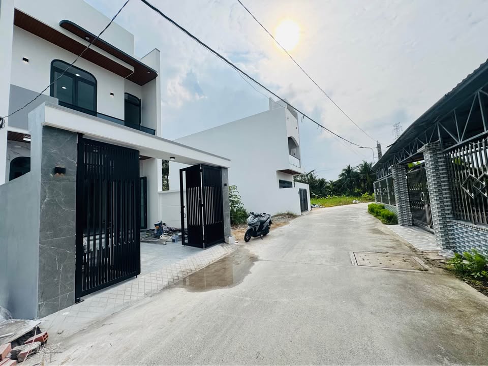 Nhà Phường Trung An 90m² giá 2.49 tỷ - Thiết kế hiện đại, sẵn sàng đón Tết!