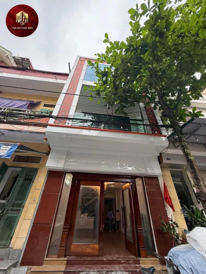 Nhà 3 tầng tại ngõ 8 Phạm Hồng Thái, Vân Giang 75m² giá 7 tỷ - Vị trí trung tâm thuận lợi!