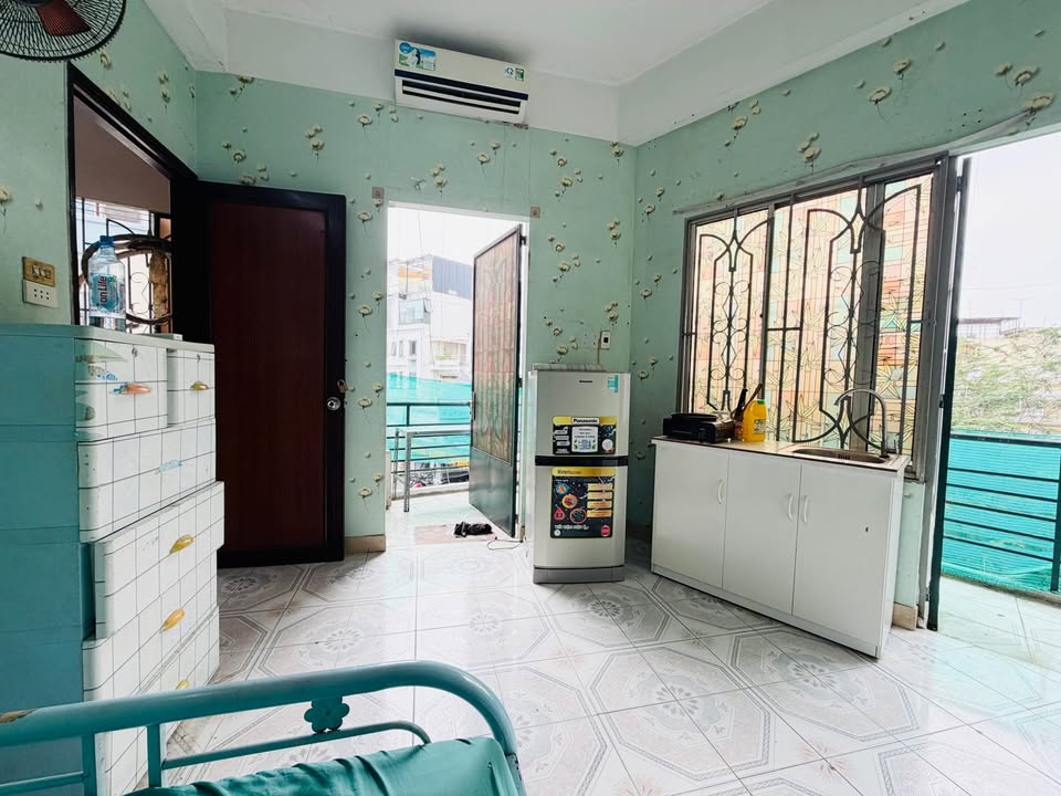 Phòng trọ cho thuê tại Quận Tân Bình 30m² giá 5 triệu - Ban công lớn thoáng mát!