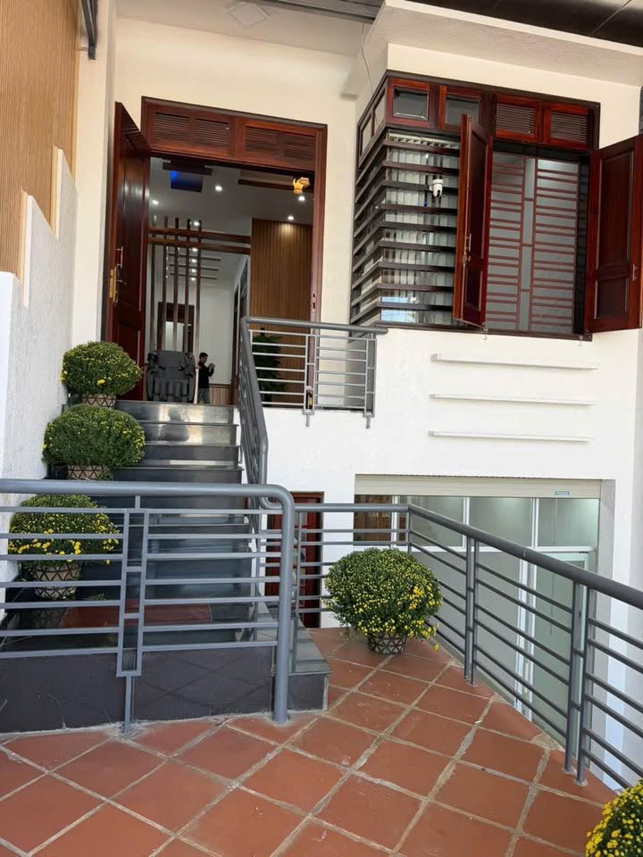 Nhà mặt tiền kinh doanh Đinh Công Tráng, 216m² giá 7.8 tỷ - Sẵn sàng vào ở ngay!