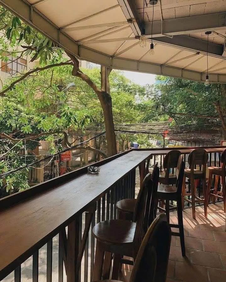 Cho thuê quán Cafe mặt phố Mai Dịch 4 tầng – Vị trí đắc địa, giá chỉ 25 triệu