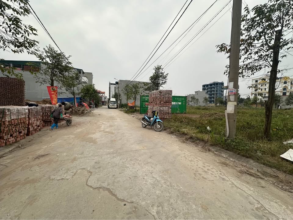 Đất nền Quang Châu 72m² giá 3.x tỷ - Tiềm năng phát triển cao!