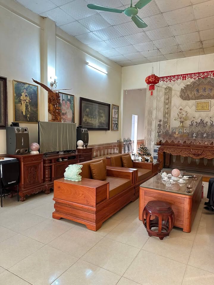 Nhà cấp 4 mặt đường bê tông tại Yên Bái 135m² giá 1 tỷ - Cơ hội đầu tư tuyệt vời!