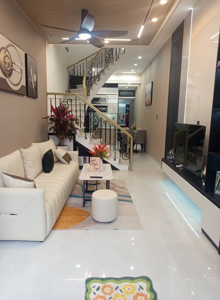 Nhà đẹp Trưng Nữ Vương Hải Châu 100m² giá 4,x tỷ - Thiết kế hiện đại, vào ở ngay!