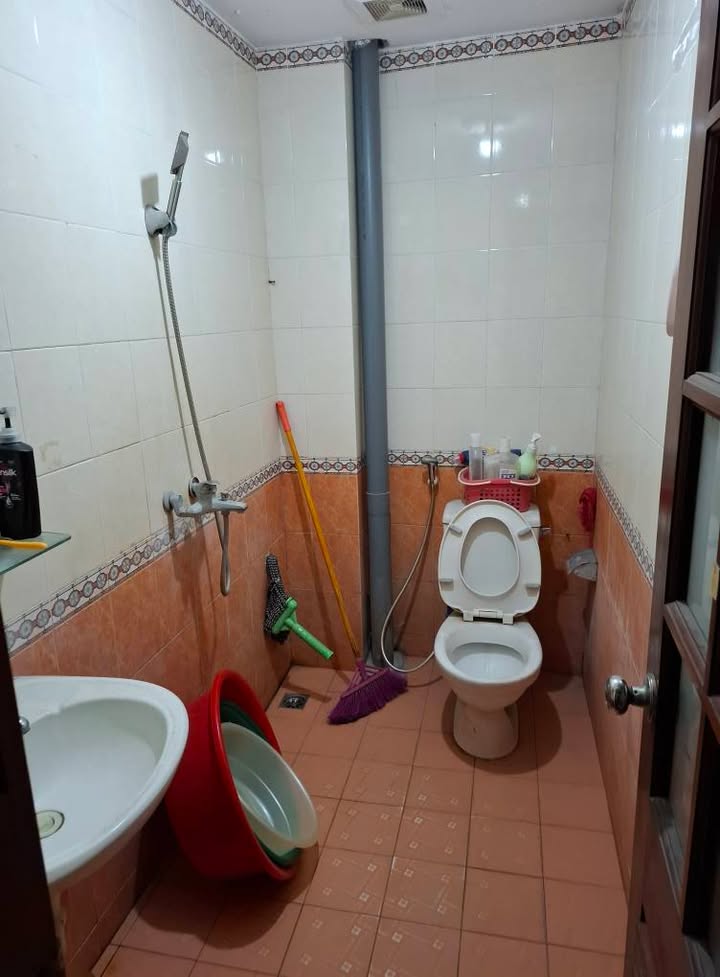 Phòng cho thuê ngõ 105 Láng Hạ 18m² giá 3.2 triệu - Chủ nhà dễ tính