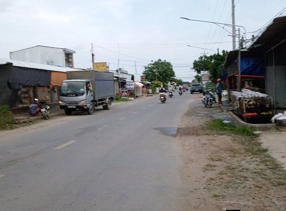 Đất nền đường TL 864, xã Hội Xuân, 370m² - Giá chỉ 3,7 tỷ, thương lượng!