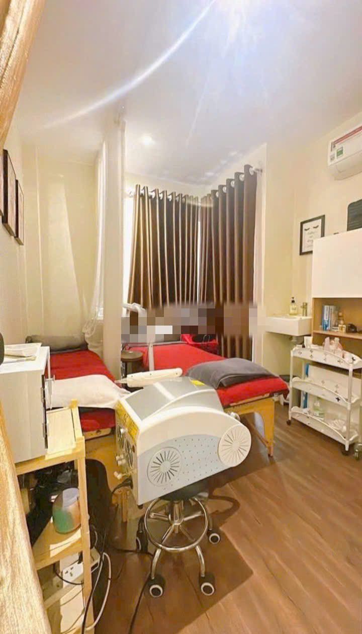 Nhà nguyên căn cho thuê đường Nguyễn Khoái, Quận 4, diện tích 12m² - Vào ở ngay với nội thất đầy đủ!