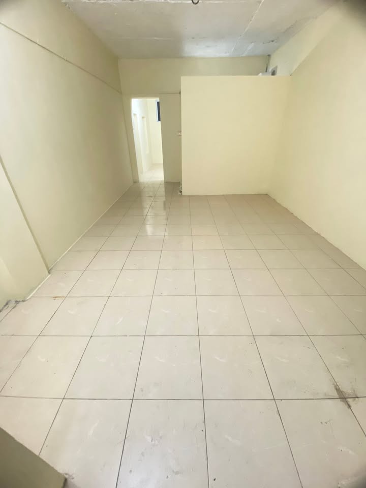 Phòng trọ 1n1k 40m² ngõ 381 Nguyễn Khang giá 3.3 triệu - Ở ngay không cần sửa chữa!