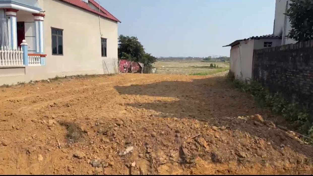 Đất thổ cư Tân Yên 200m² giá 1 tỷ - Vị trí đắc địa gần KCN Phúc Sơn!